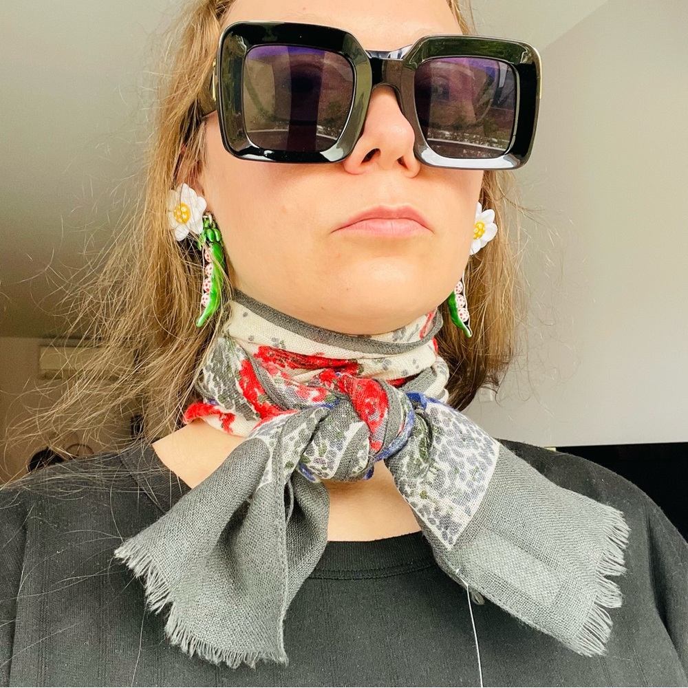 Liberty Wool Rectangle Fringed Scarf to go with your Iris APFEL Designer’s Look